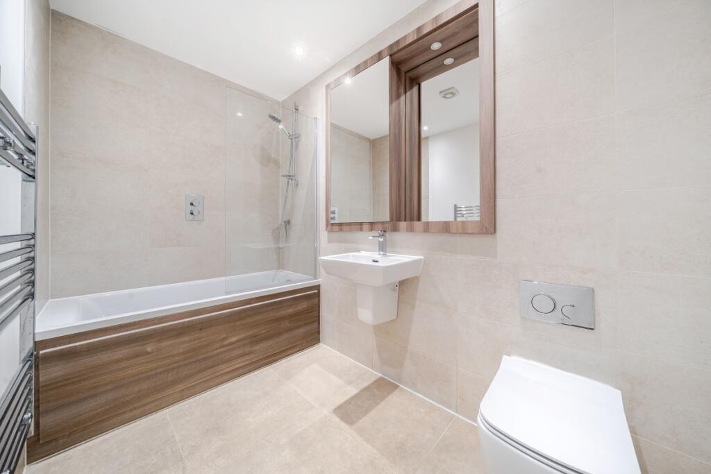 1361019-7-68d6a4b...