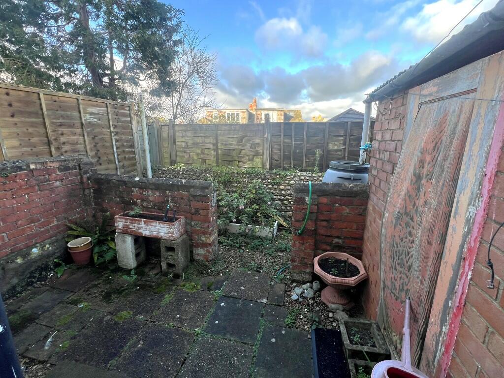 Rear Courtyard 