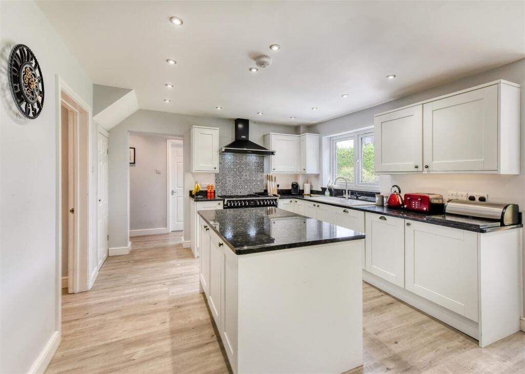 16 Rudge Road-kitchen1.jpg