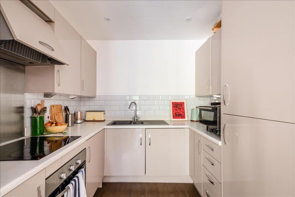 Gibbs Lane, Haggerston, E2