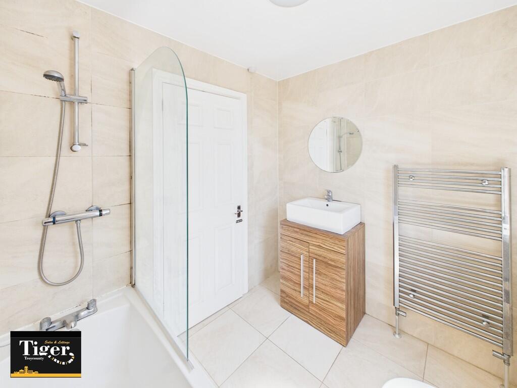 CAM03440G0-PR0366...