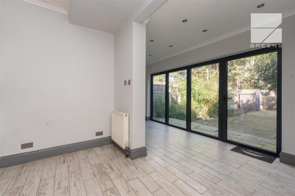 46 Whitehall Gardens_0015.jpg