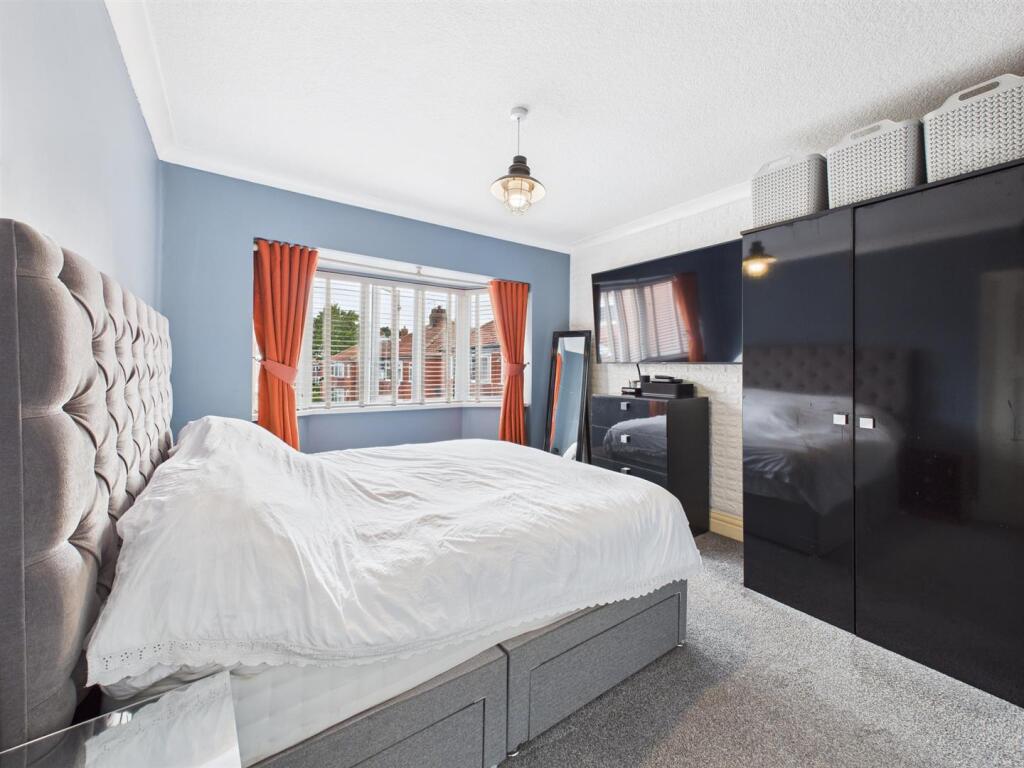 Bedroom: