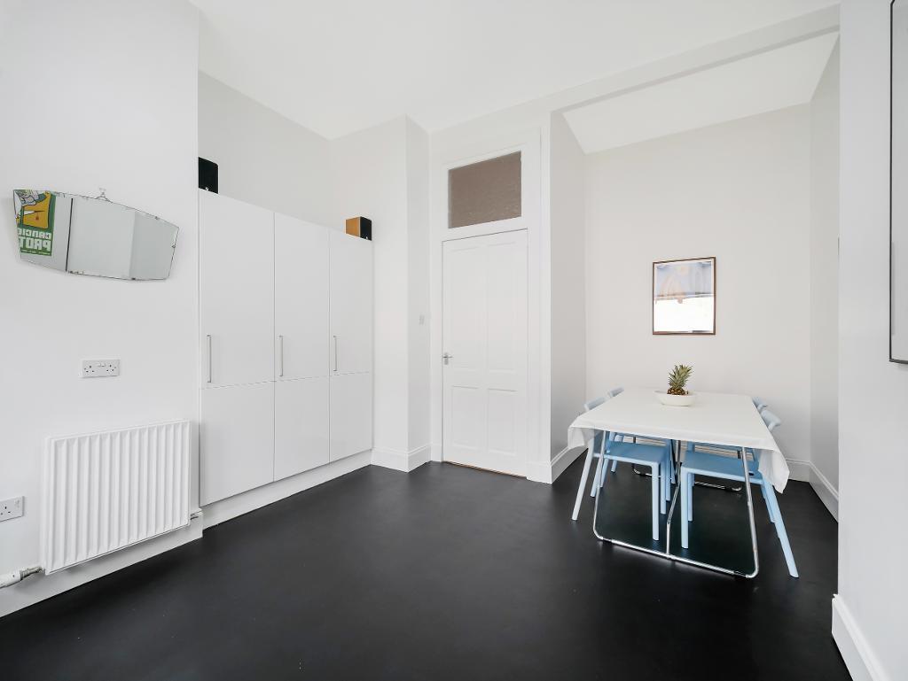 Kitchen/ Dining Area