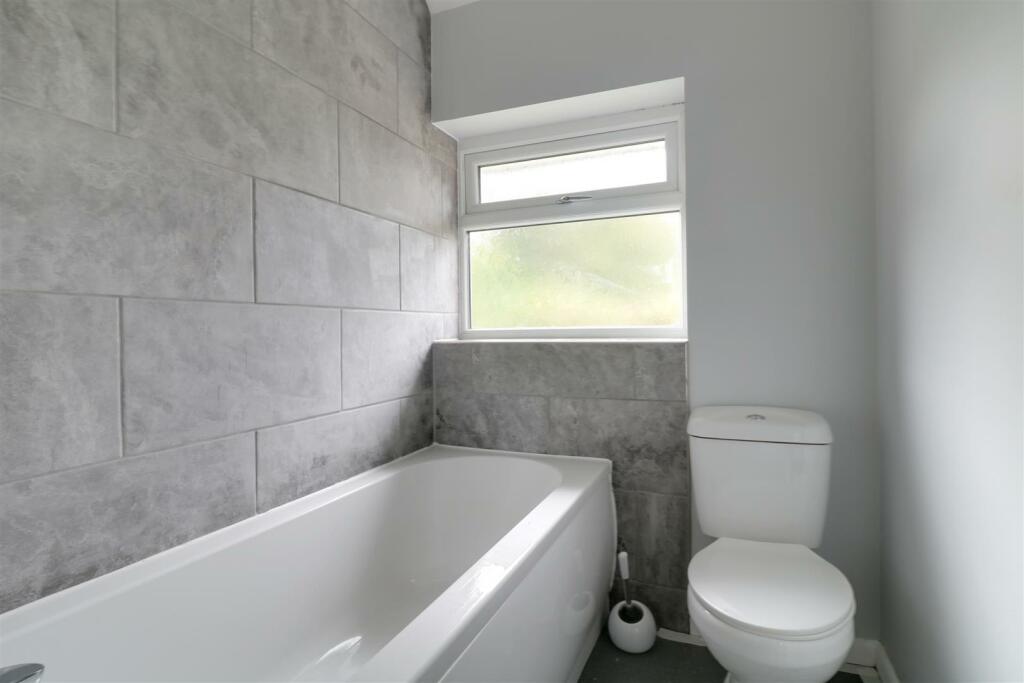 bath room.jpg