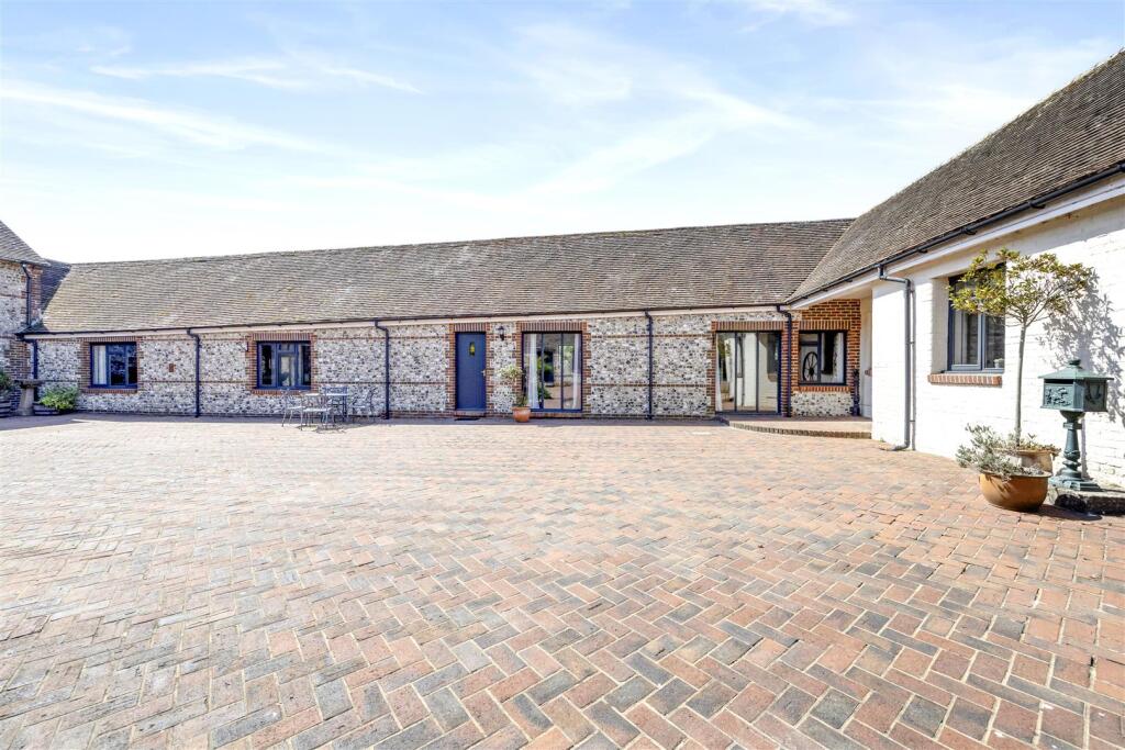 Tortington Lane, Brooklands Barn-027.JPG