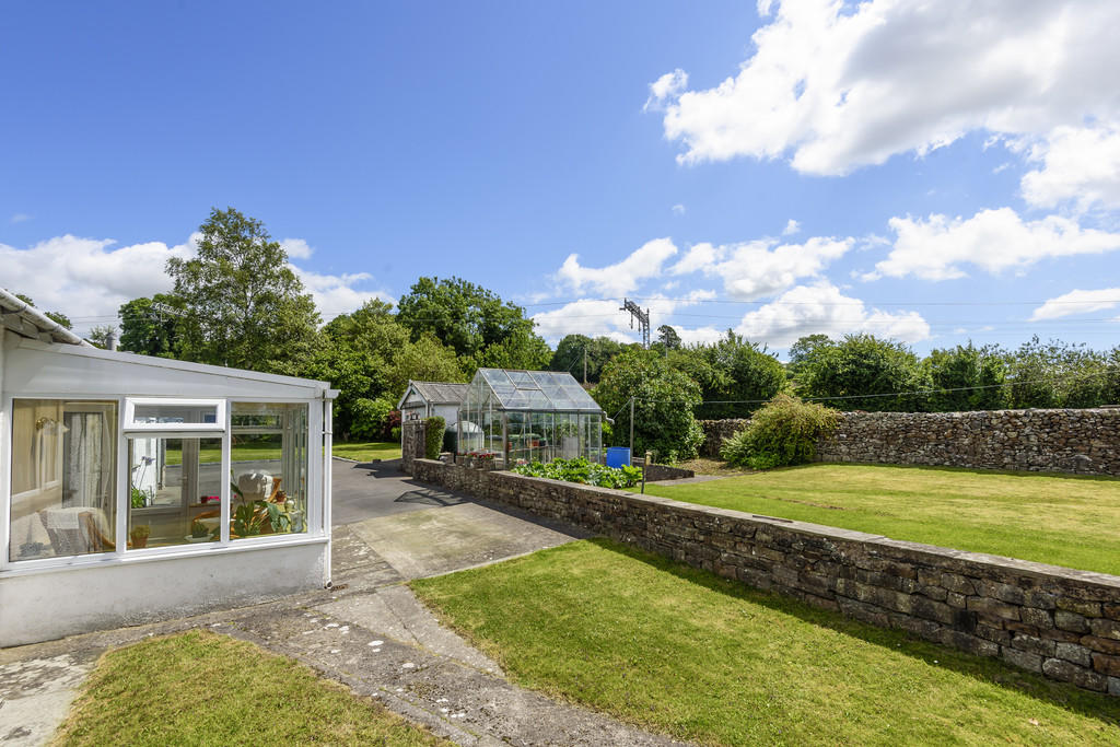 Sun room and gard...