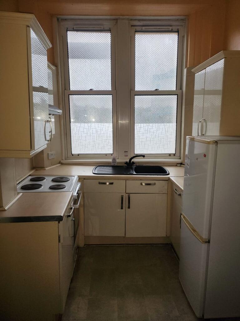 Lounge Kitchen Alt