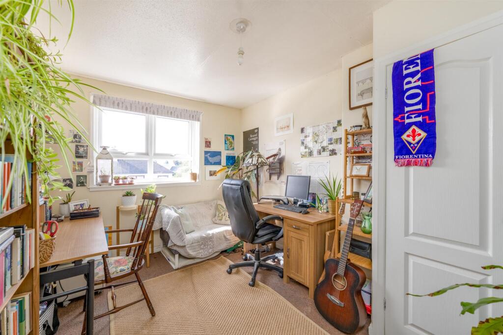 63 Howden_Road-13.jpg