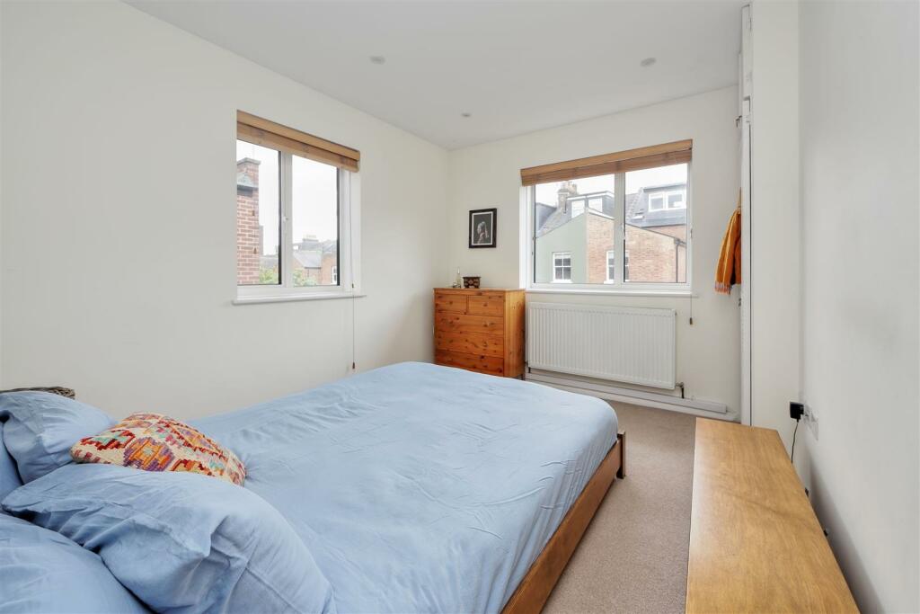 main bedroom.jpg