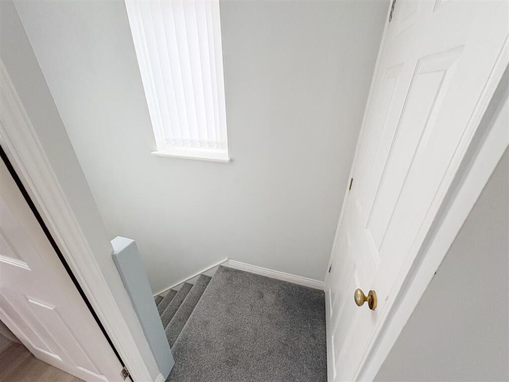 Landing and stairs.jpg
