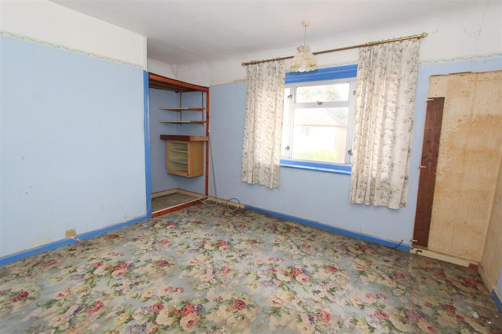 bed 1b.JPG