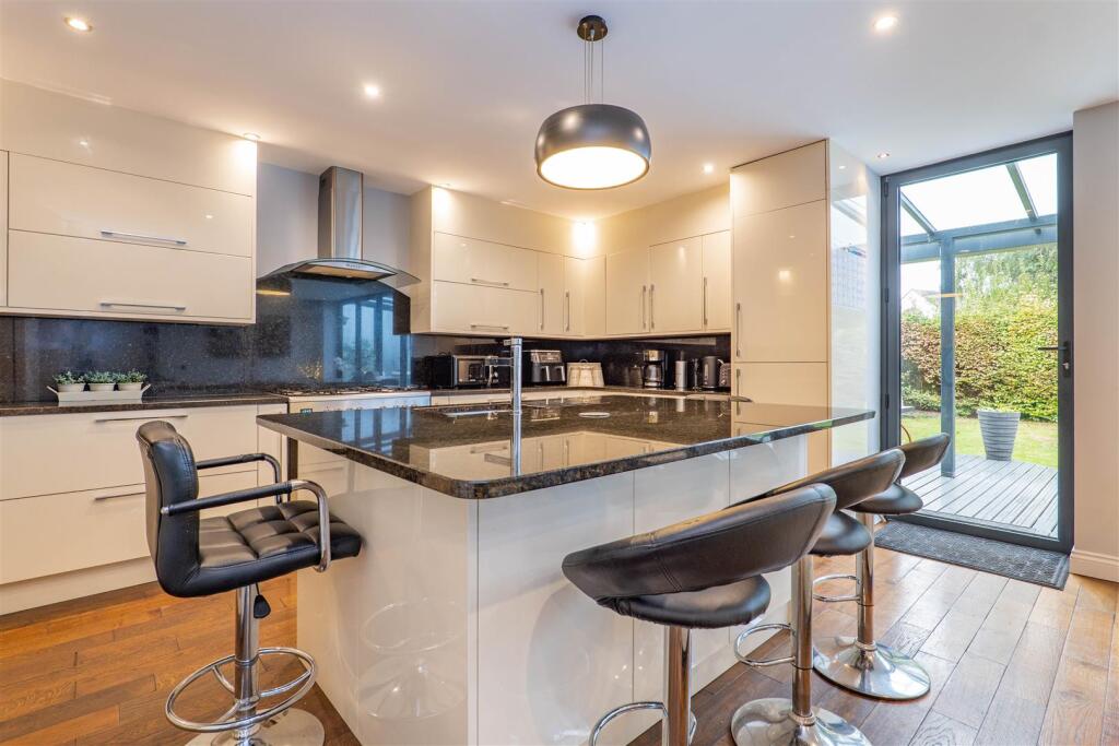 Kitchen/Breakfast/Family Room