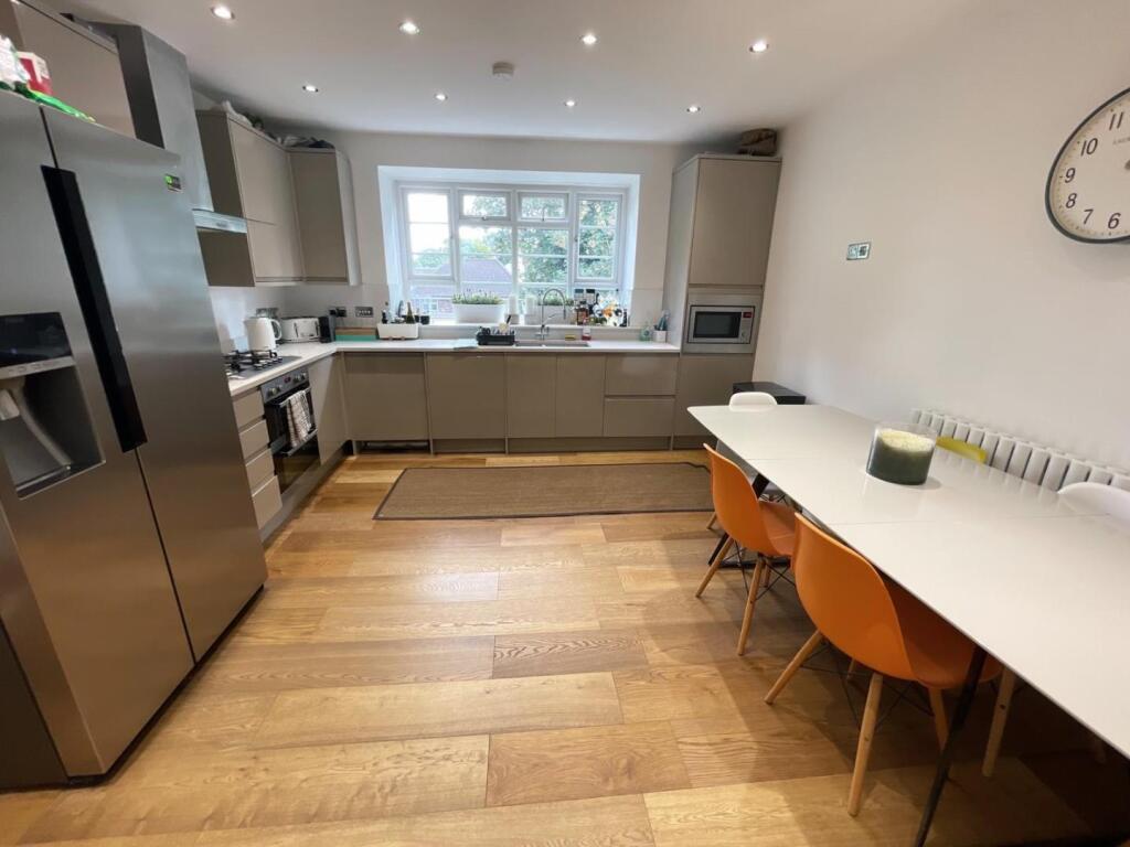 Dining Kitchen Area