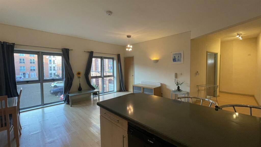 Living / Dining / Kitchen