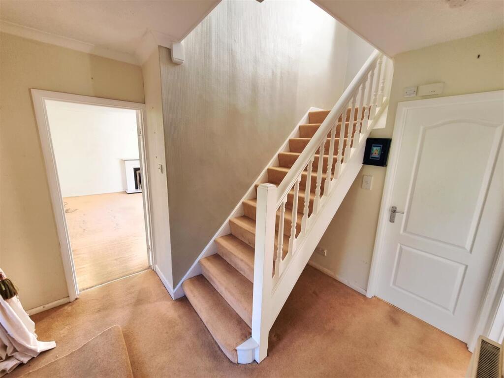 Hallway.jpg