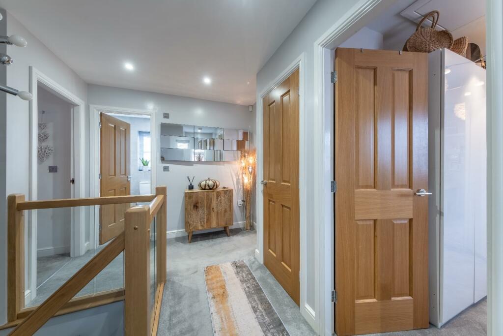 2 Bluebell Close-037.jpg