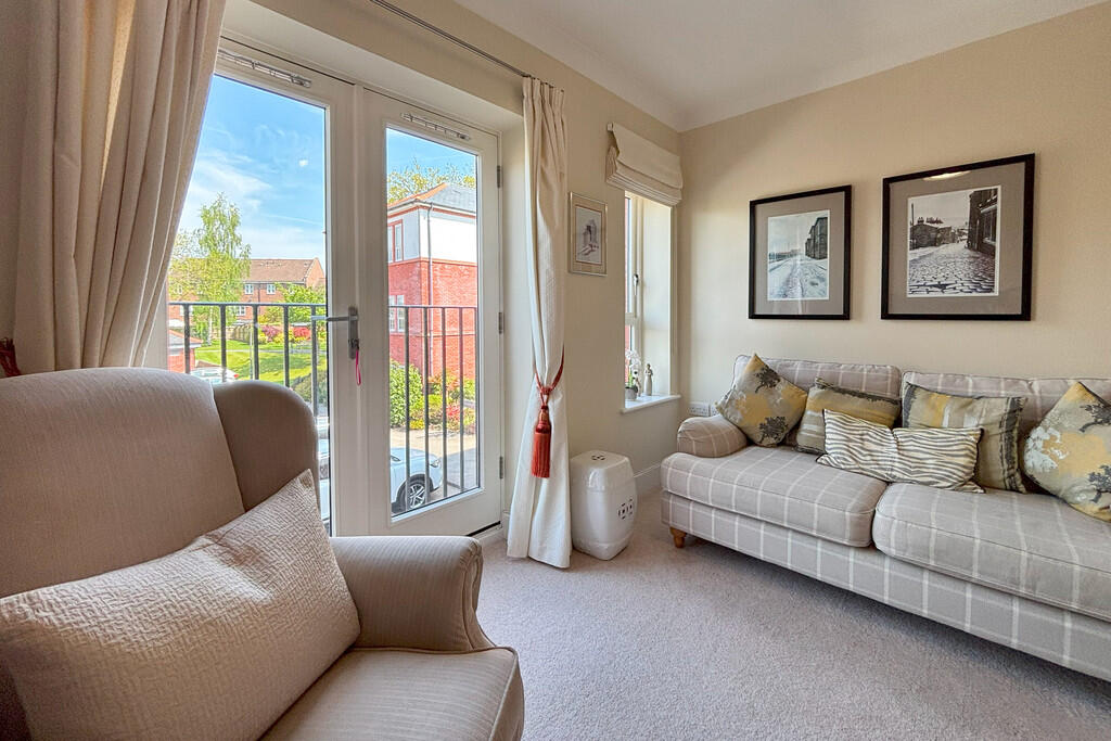 bh_apt_30_lounge_...