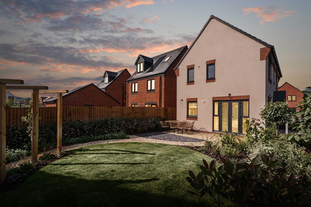 Scarlet View in Telford show home garden