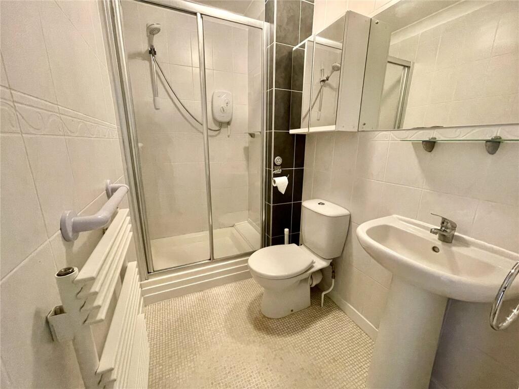 En-Suite To Bed One