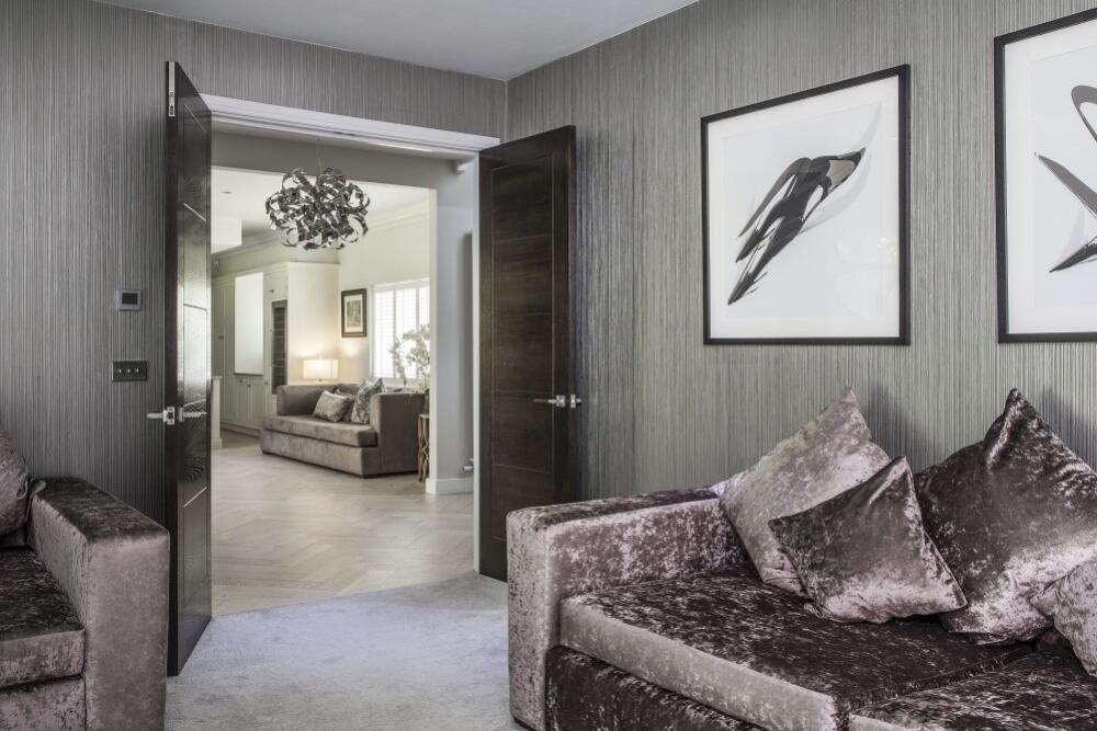Living Room 04