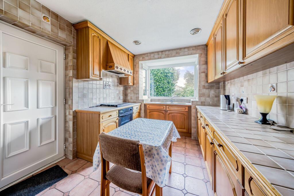 Davidson Frost-Wellings, DFW, Winscombe Way, Kitch