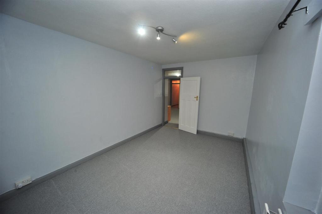 73DC-Bed-pov3e-9388.JPG