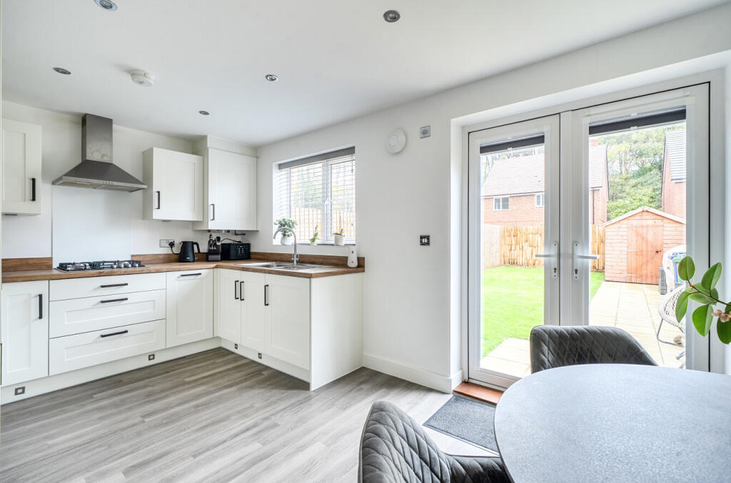 1369158-22-68fa24...