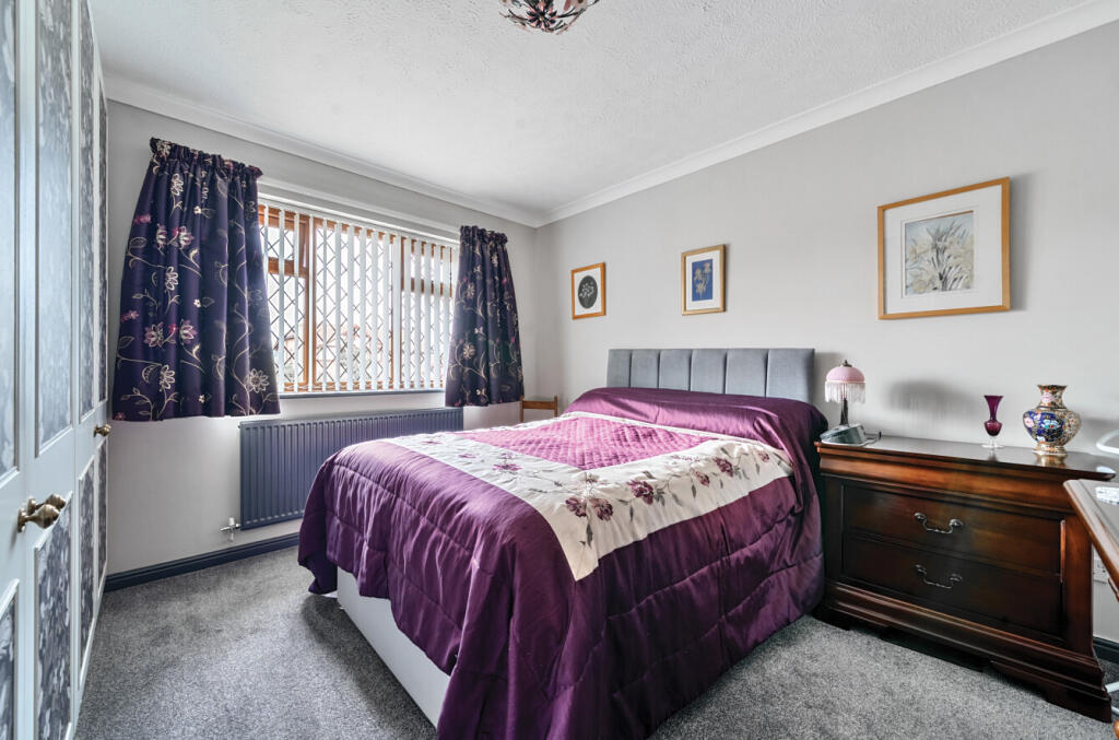 1297252-7-6836dc5...