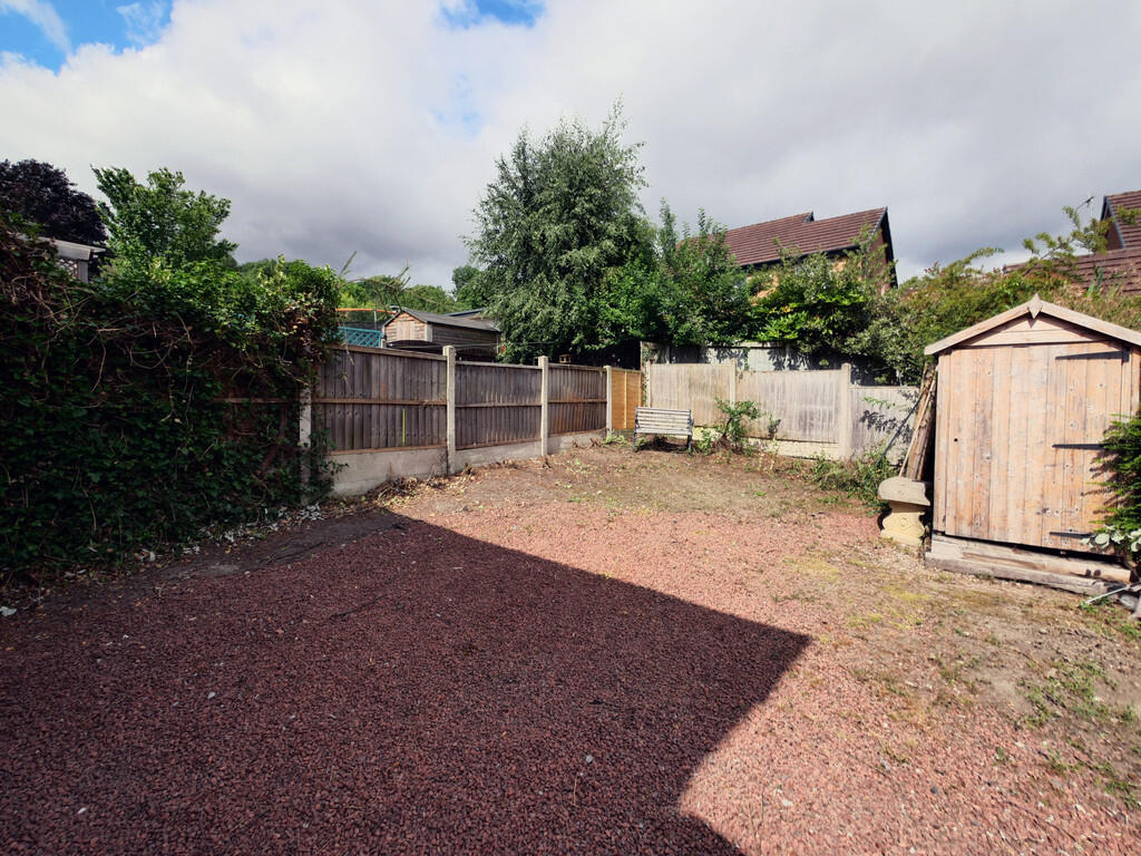 39 MOATHOUSE WAY ...