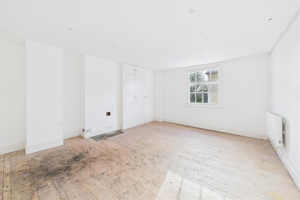 30 The Mall, Clifton Village, Bristol BS8 4DS | Fr