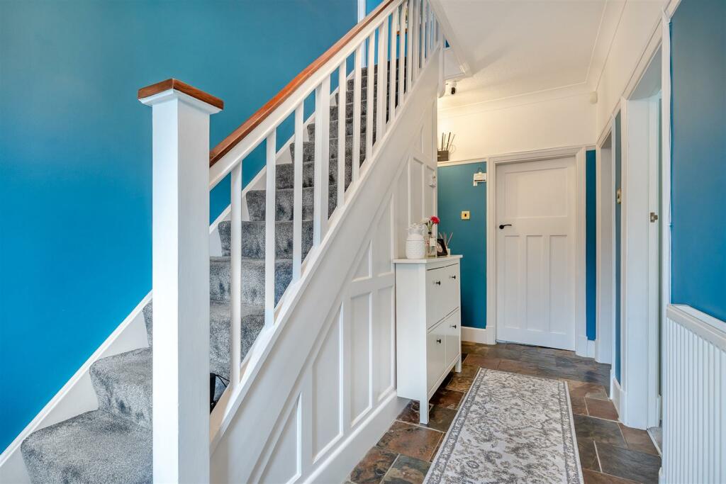 8586991-interior03.jpg