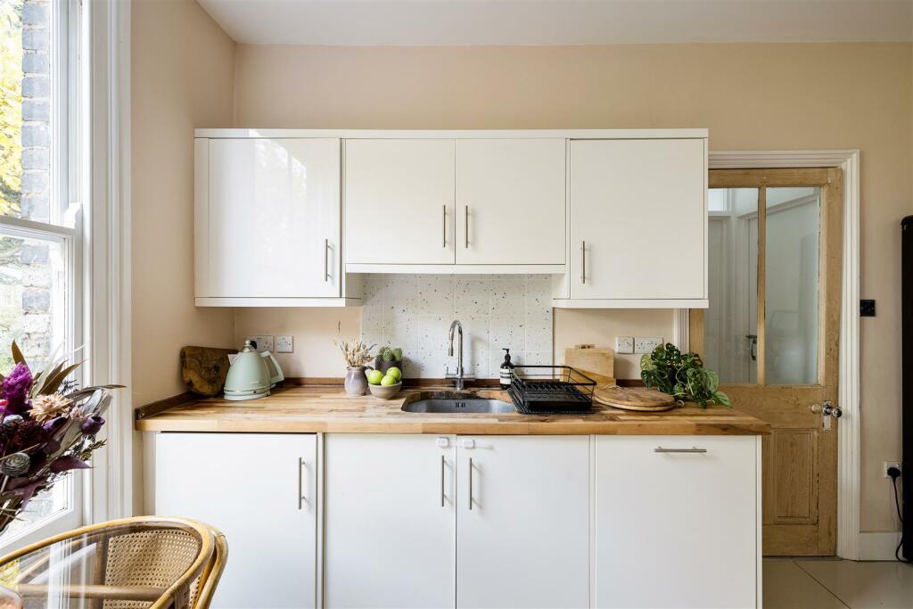 Voluntary Place E11