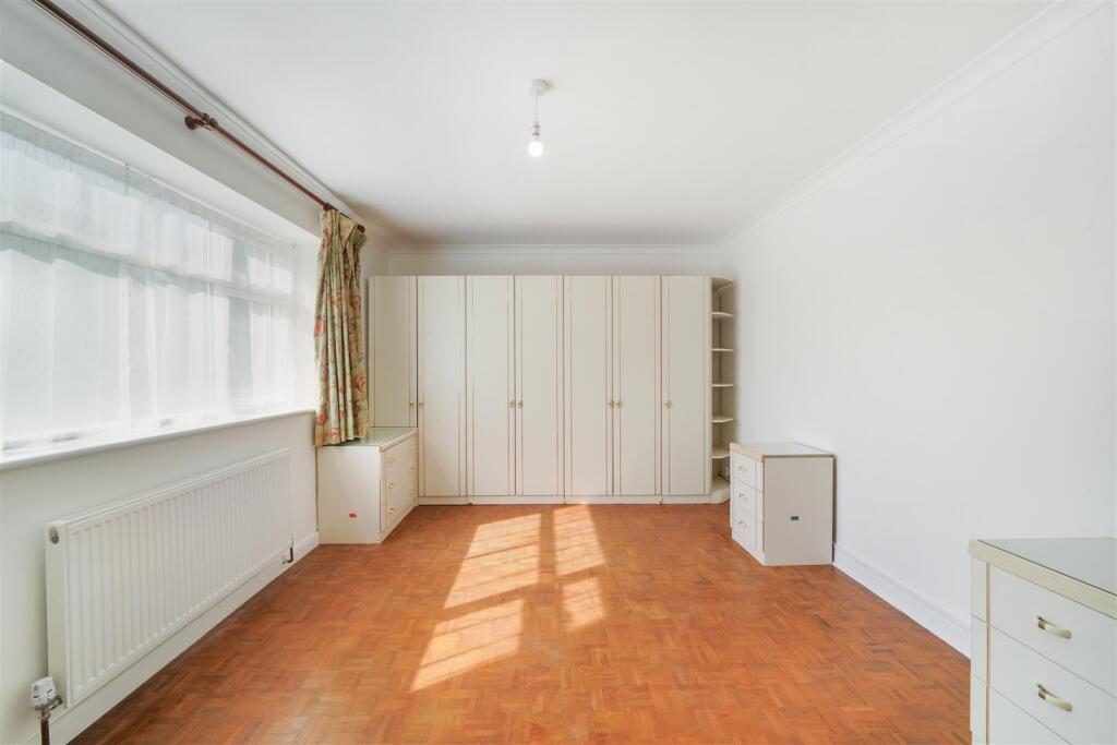 2 Circle Court, Harrowdene Road - exjnQ7LvlzywrkkU