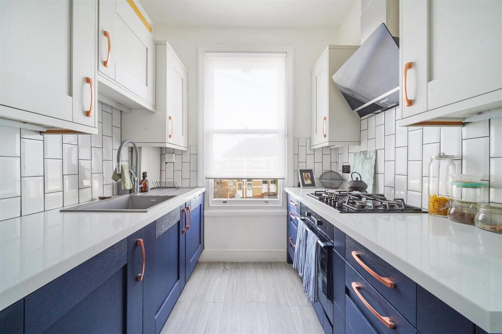 Granite workyops in kitchen