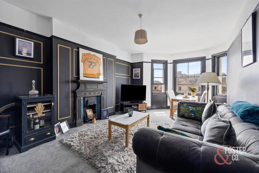 St Catherines Terrace, 13 Flat 4-007.JPG