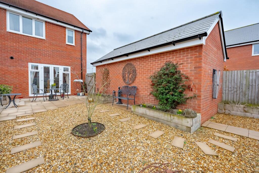 105 Moorhen rd -4-3.jpg