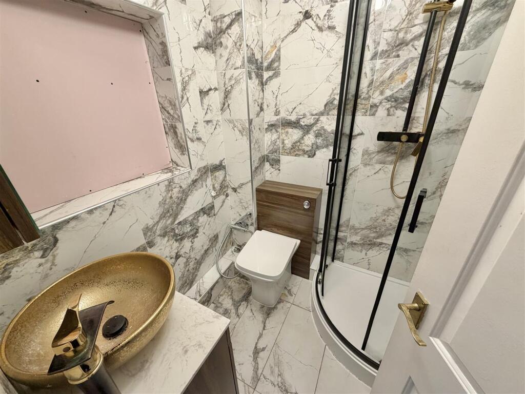 Ground Floor Shower Room