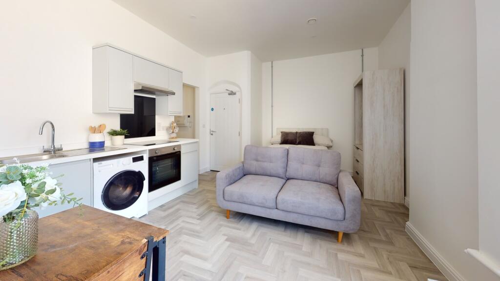 Plumptre-Court-F7-Bedroom