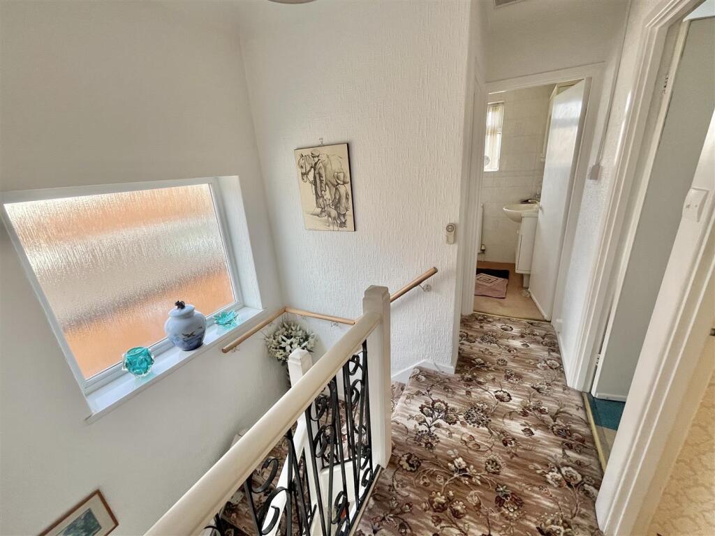 Bathroom Aspect 2