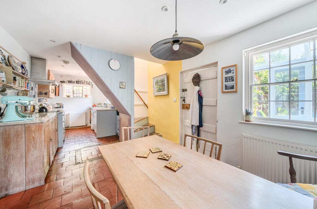 1326456-8-687e2e1...