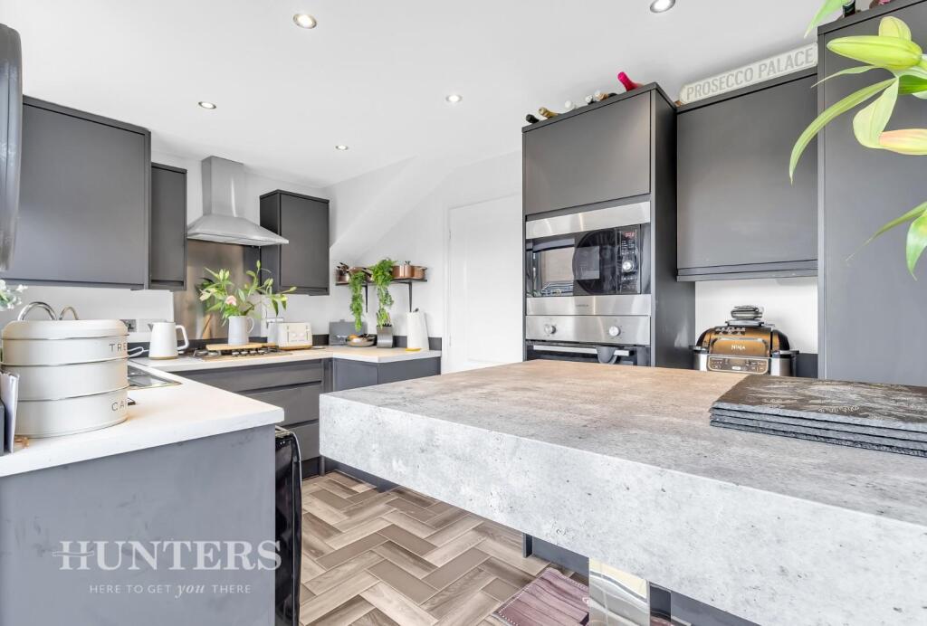 Dining kitchen