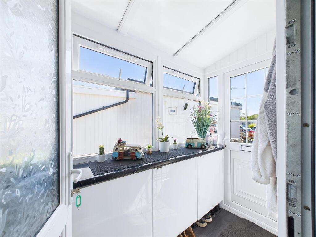 Entrance Hall/Side Extension