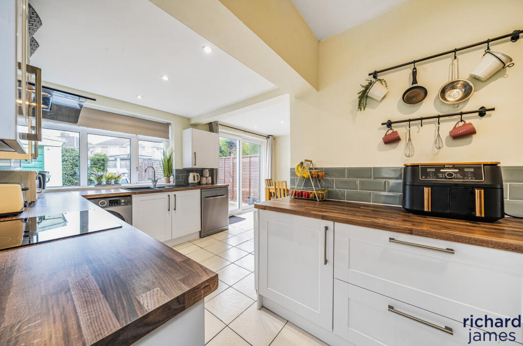 7942941b9e584f1a866943cbd905dabf