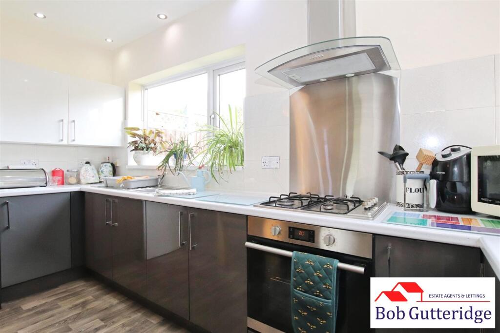 EXTENDED FITTED KITCHEN / DINING ROOM