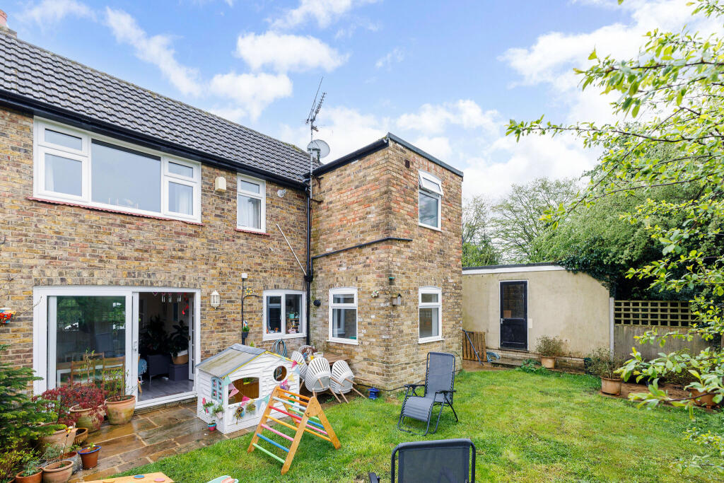 Rear Exterior / Garden