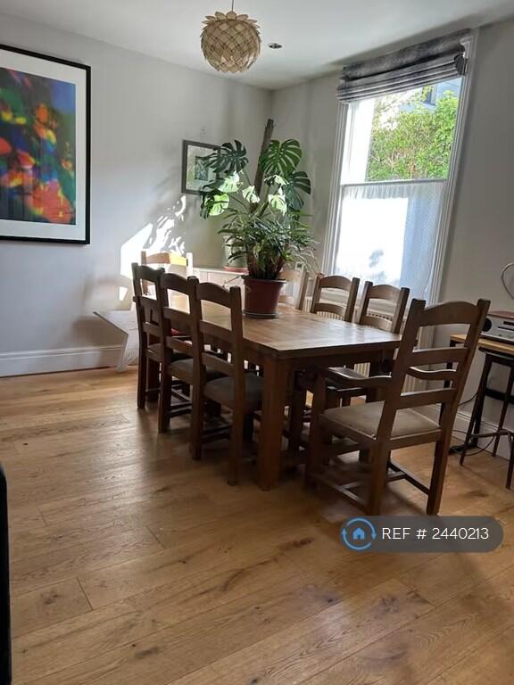 Sitting Room / Dining