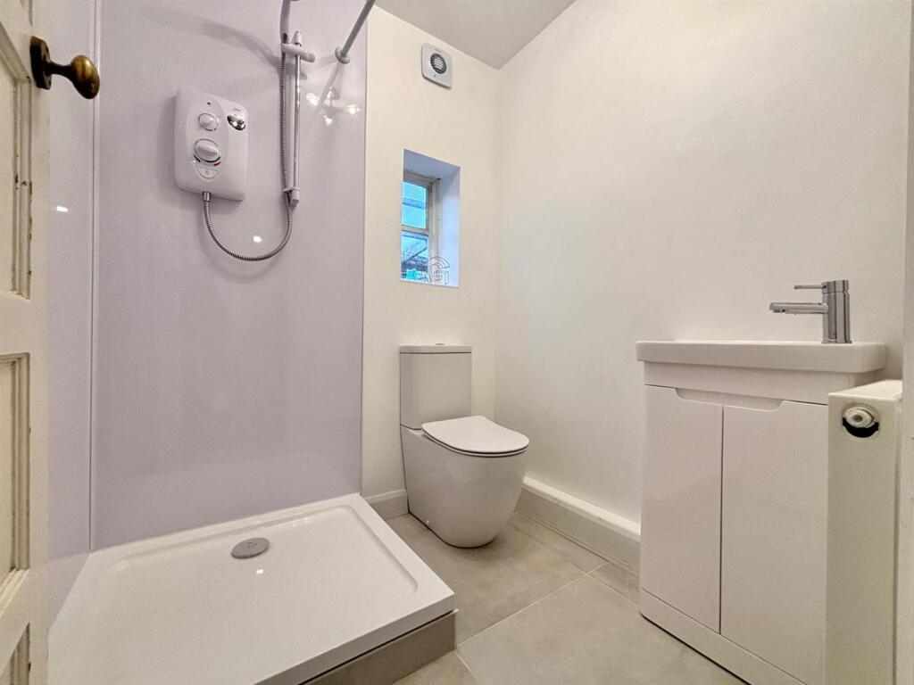 WhatsApp Image 2025-10-31 at 15.07.30_48287bd2.jpg