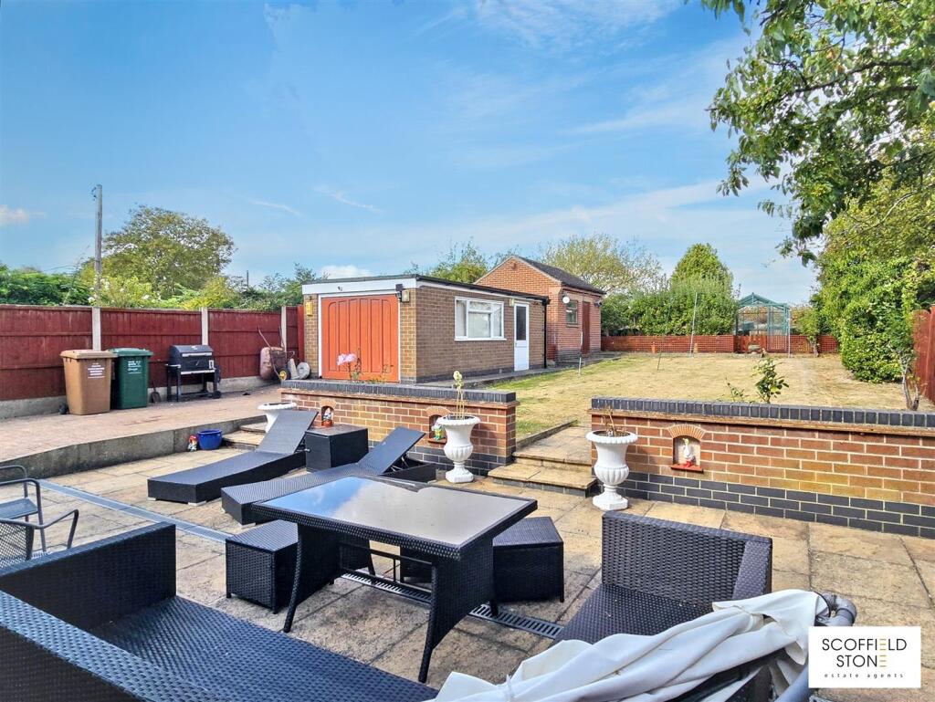 Garage &amp; Workshop