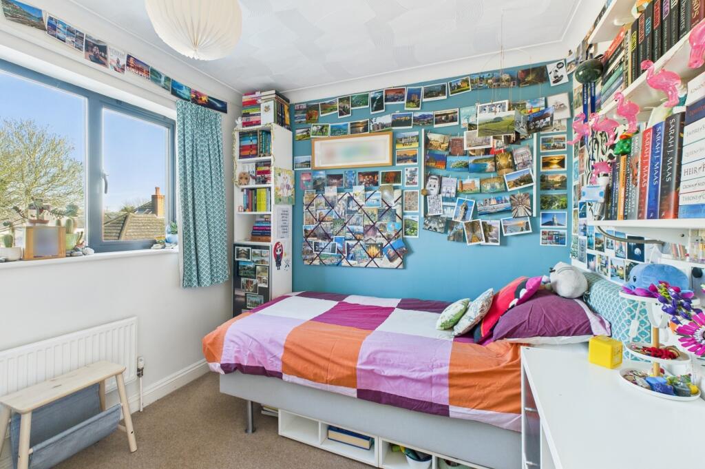 CAM02519G0-PR0230-STILL012